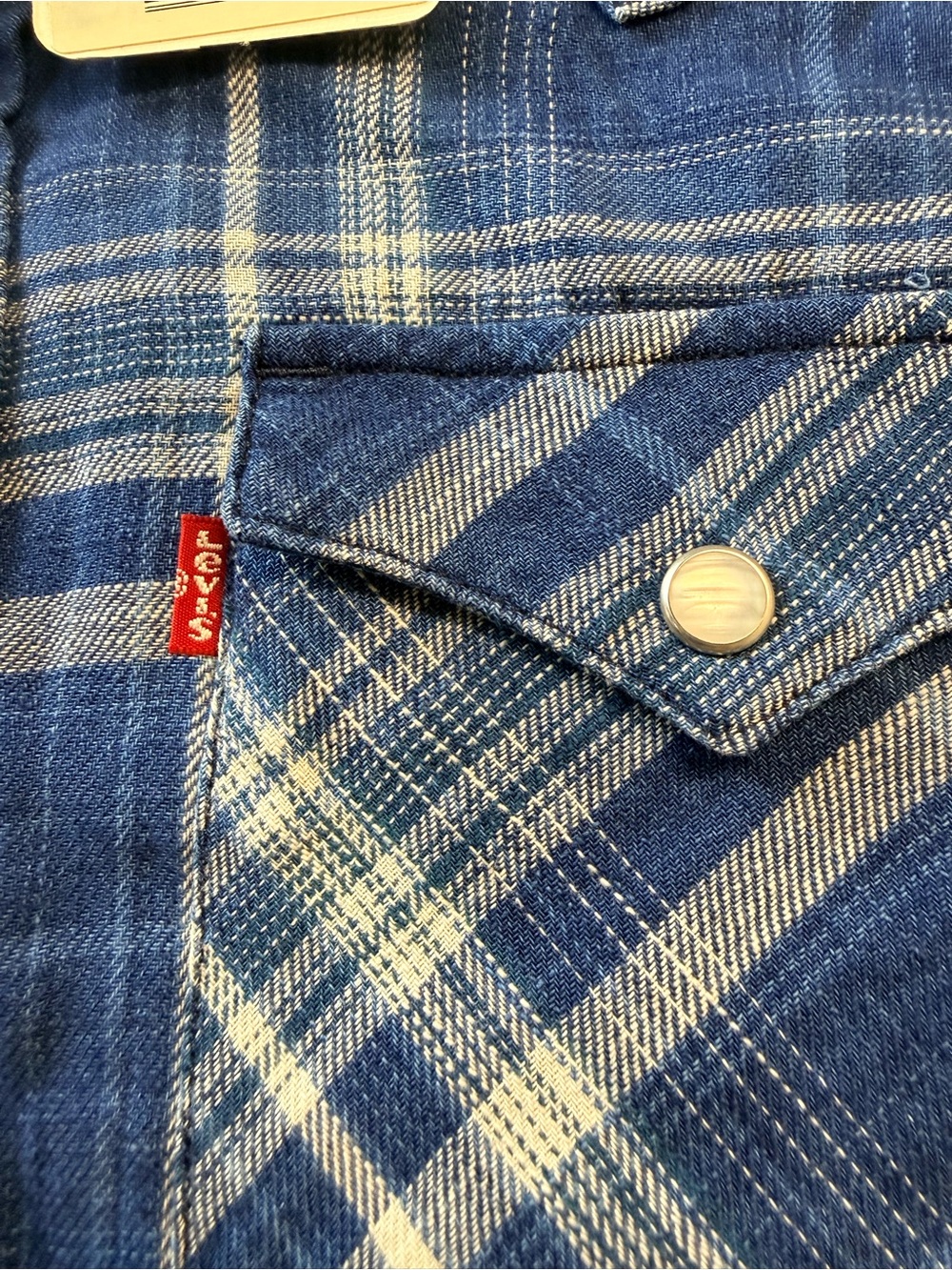 Levi’s - Classic Western Standard Fit Shirt - Picture 8 of 10
